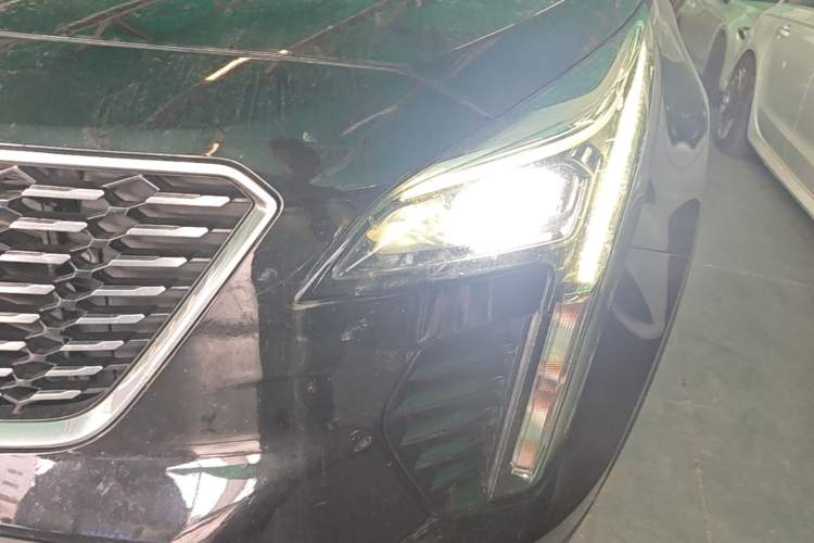 Used Cadillac XT4 2022 28T Two-Wheel Drive Fashion Edition Left Front Headlight