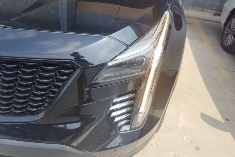 Used Cadillac XT4 2022 28T Four-Wheel Drive Prestige Version Left Front Headlight