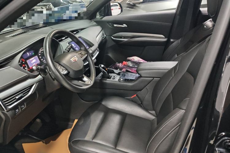 Used Cadillac XT4 2022 28T Two-Wheel-Drive Luxury Version Left Front Seat