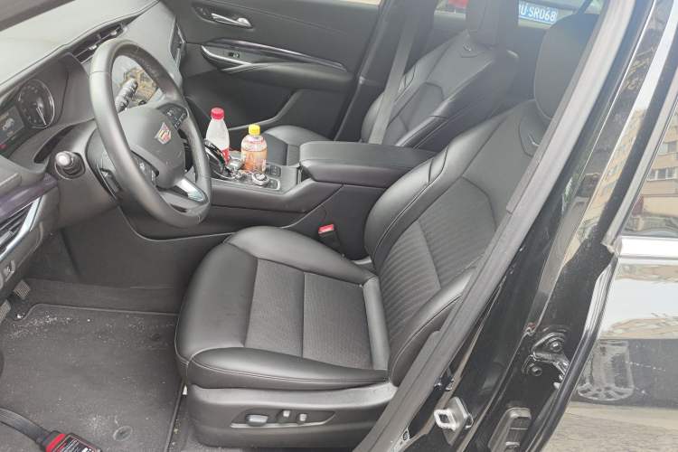 Used Cadillac XT4 2022 28T Two-Wheel Drive Fashion Edition Left Front Seat