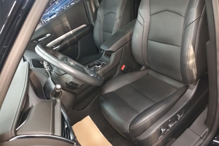 Used Cadillac XT4 2022 28T Two-Wheel Drive Prestige Version Left Front Seat