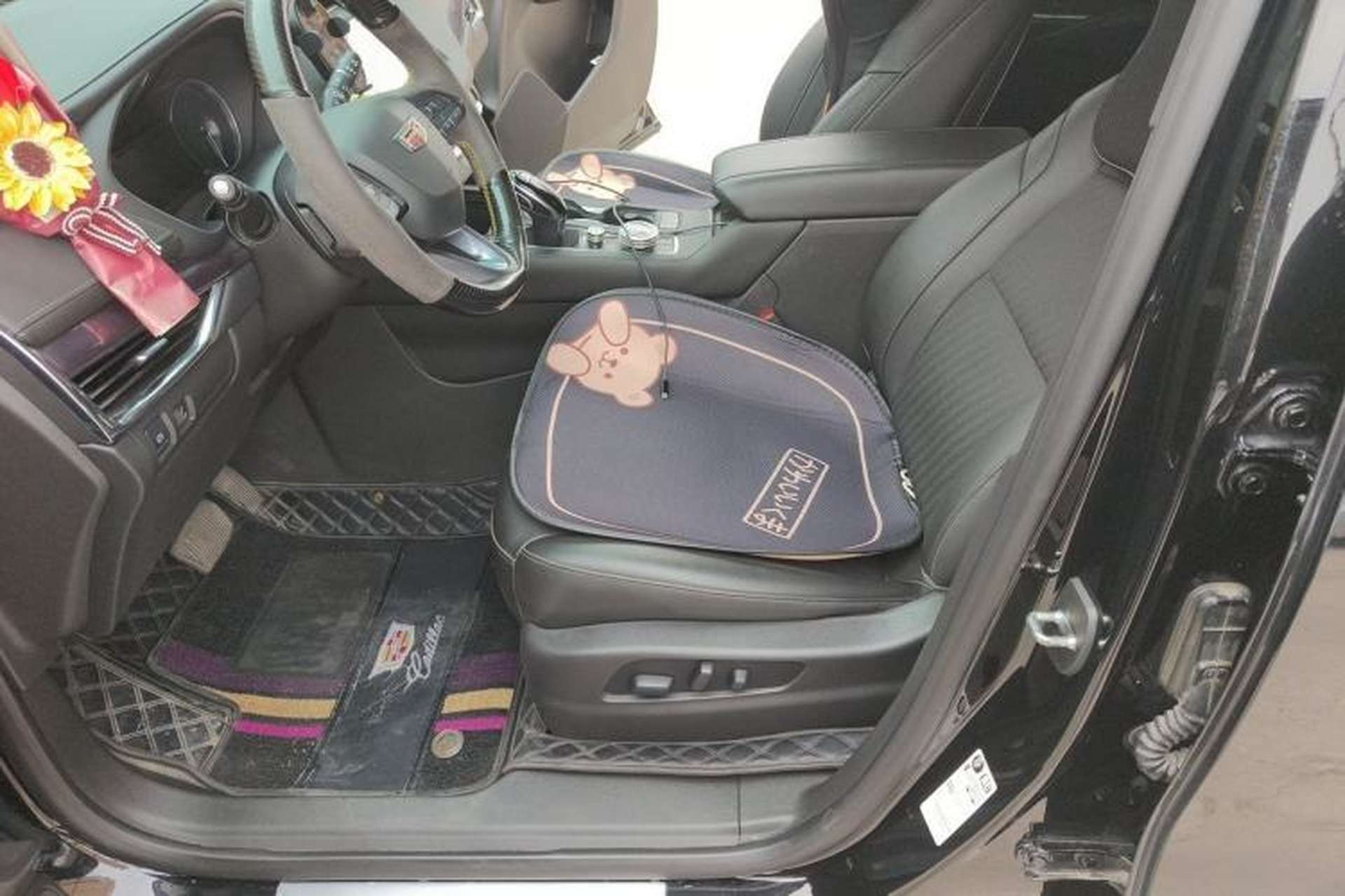 Used Cadillac XT4 2022 28T Two-Wheel Drive Fashion Edition Left Front Seat
