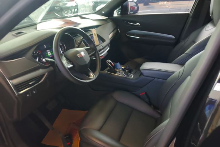 Used Cadillac XT4 2022 28T Two-Wheel Drive Prestige Version Left Front Seat