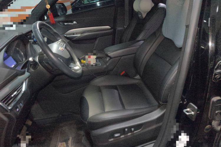 Used Cadillac XT4 2022 28T Two-Wheel-Drive Luxury Version Left Front Seat