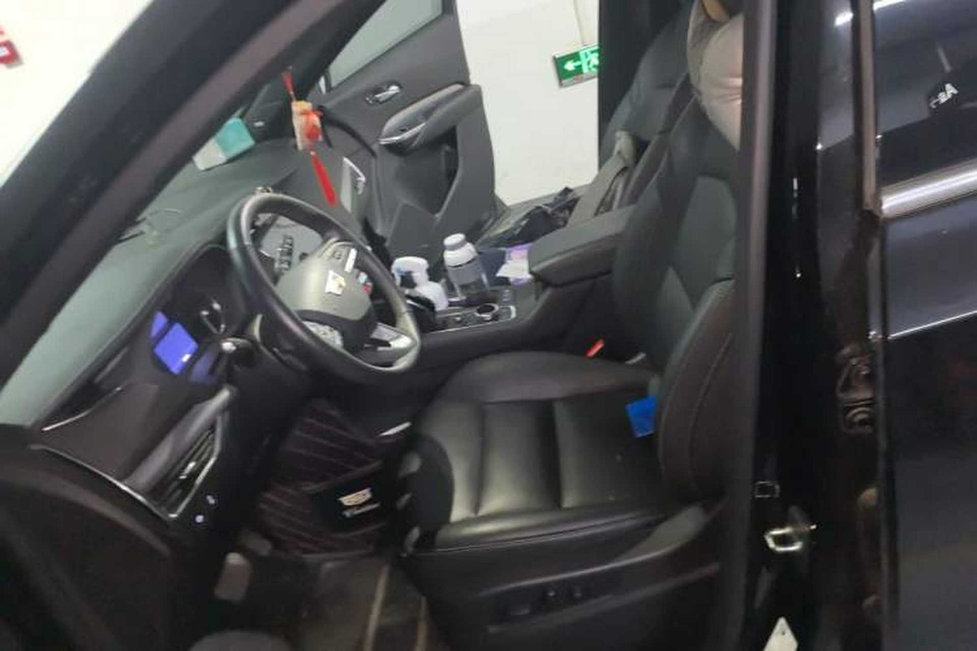 Used Cadillac XT4 2022 28T Two-Wheel-Drive Luxury Version Left Front Seat