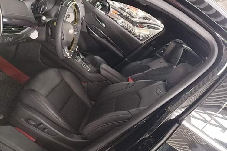 Used Cadillac XT4 2022 28T Two-Wheel Drive Fashion Edition Left Front Seat