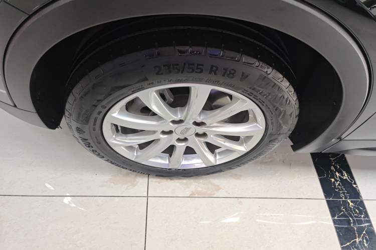 Used Cadillac XT4 2022 28T Two-Wheel Drive Fashion Edition Left Front Wheel Hub