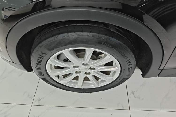 Used Cadillac XT4 2022 28T Two-Wheel Drive Fashion Edition Left Front Wheel Hub