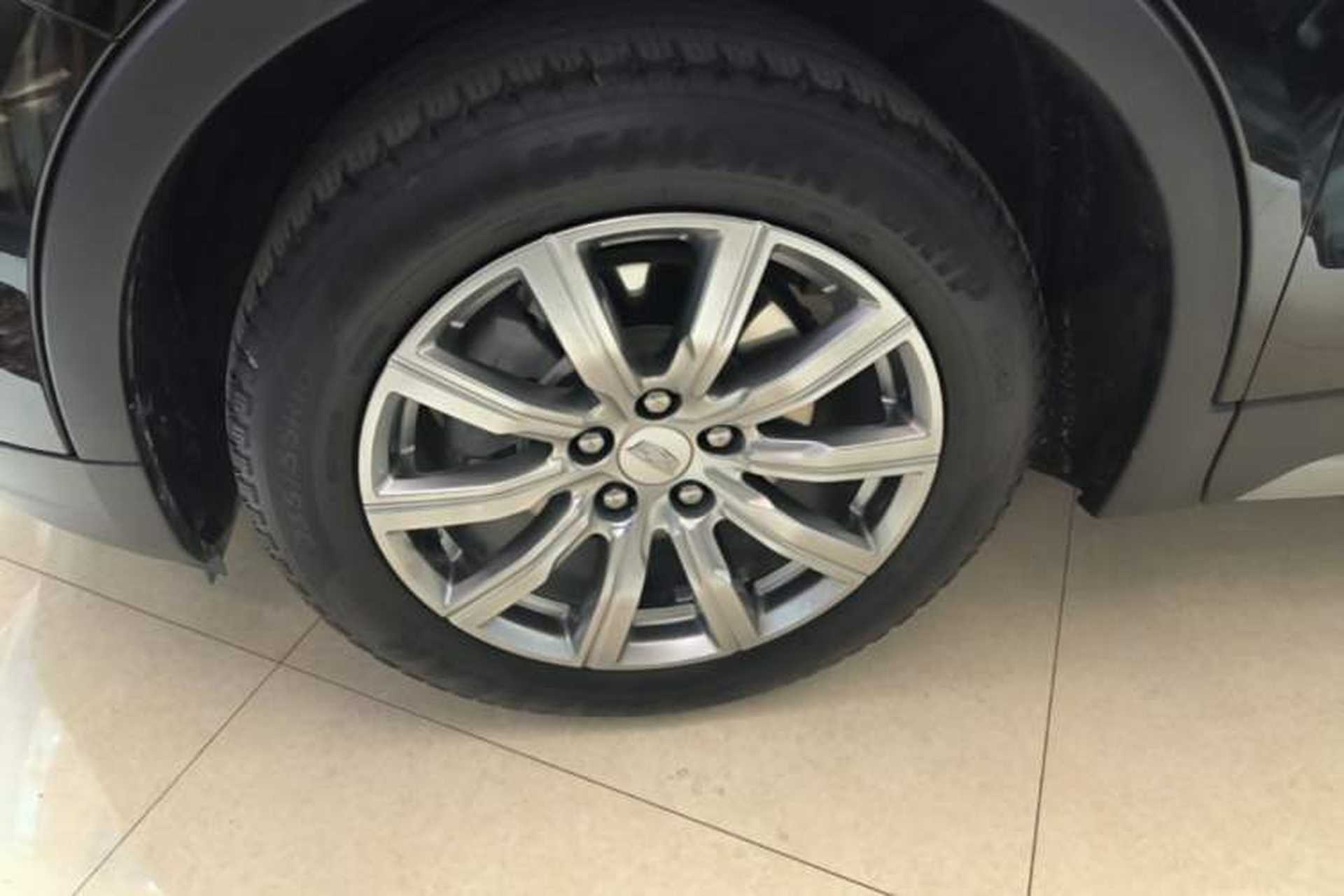 Used Cadillac XT4 2022 28T Two-Wheel-Drive Luxury Version Left Front Wheel Hub