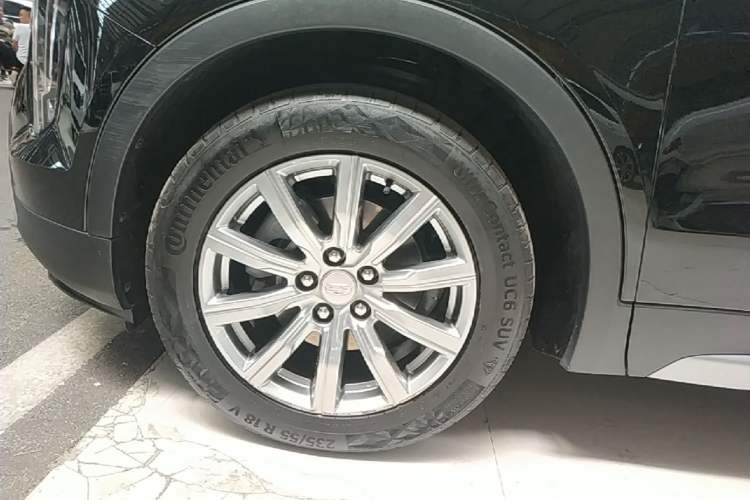 Used Cadillac XT4 2022 28T Two-Wheel-Drive Luxury Version Left Front Wheel Hub