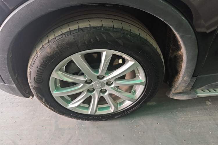 Used Cadillac XT4 2022 28T Two-Wheel Drive Fashion Edition Left Front Wheel Hub