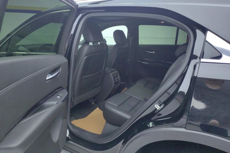 Used Cadillac XT4 2022 28T Two-Wheel Drive Fashion Edition Left Rear Seat