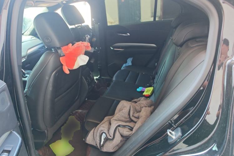 Used Cadillac XT4 2022 28T Two-Wheel Drive Prestige Version Left Rear Seat