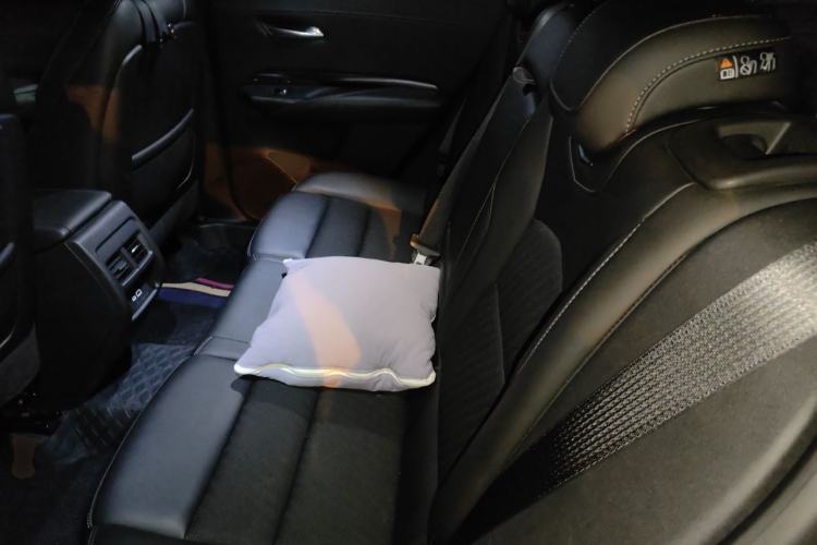 Used Cadillac XT4 2022 28T Two-Wheel Drive Fashion Edition Left Rear Seat