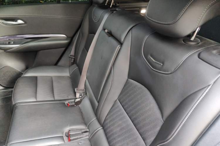 Used Cadillac XT4 2022 28T Two-Wheel Drive Fashion Edition Left Rear Seat