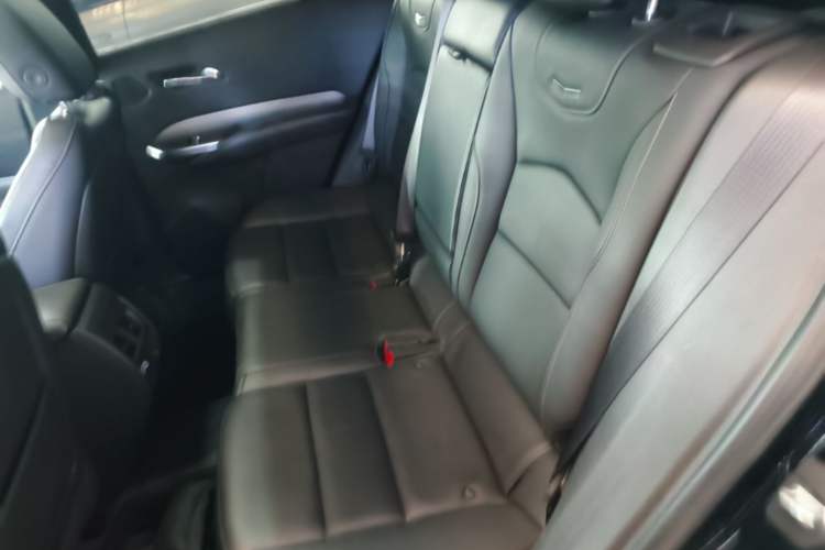 Used Cadillac XT4 2022 28T Two-Wheel Drive Prestige Version Left Rear Seat