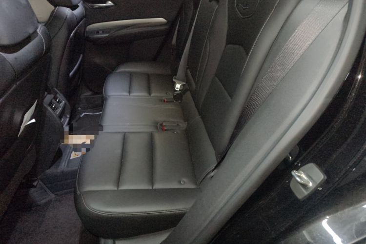 Used Cadillac XT4 2022 28T Two-Wheel-Drive Luxury Version Left Rear Seat