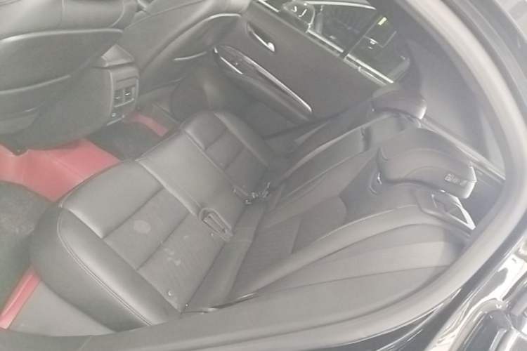 Used Cadillac XT4 2022 28T Two-Wheel Drive Fashion Edition Left Rear Seat
