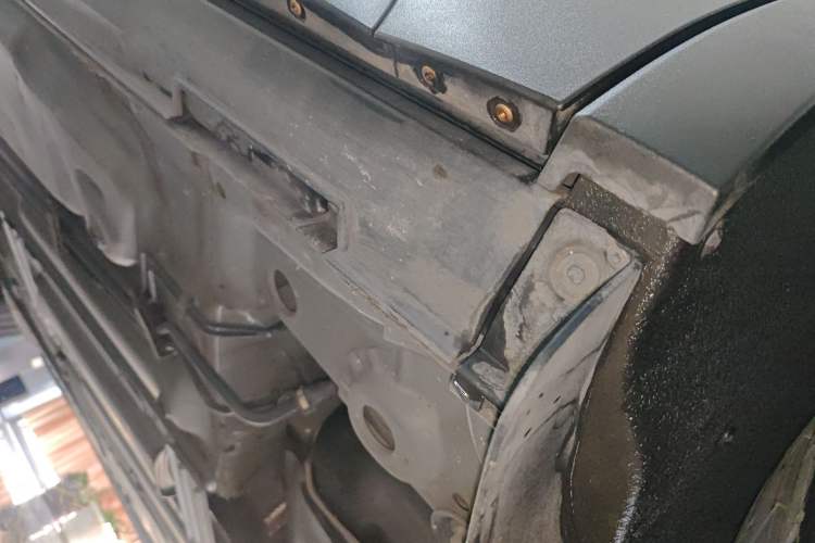 Used Cadillac XT4 2022 28T Two-Wheel Drive Fashion Edition Left Side Sill