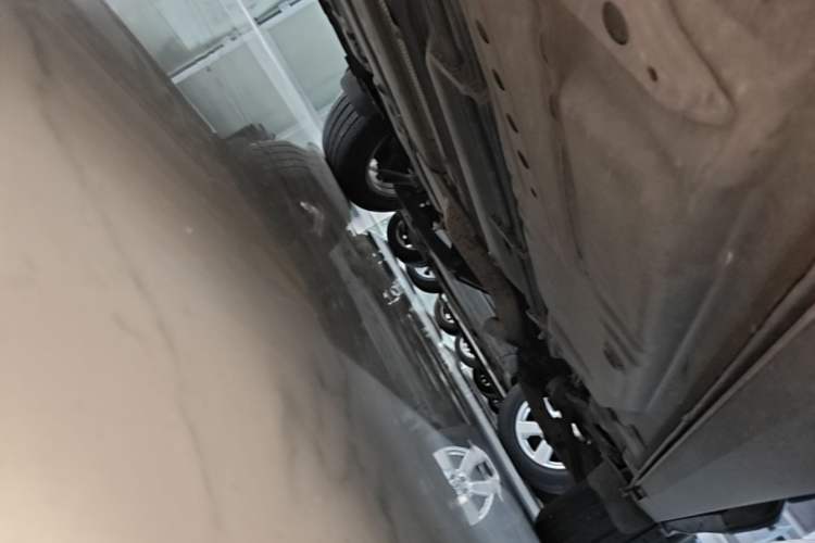 Used Cadillac XT4 2022 28T Two-Wheel Drive Fashion Edition Left Side Sill