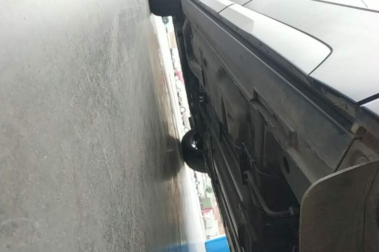 Used Cadillac XT4 2022 28T Two-Wheel Drive Prestige Version Left Side Sill