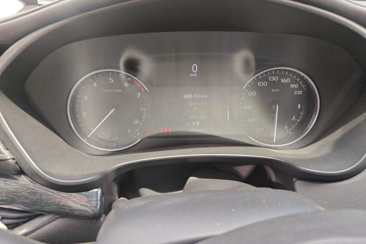 Used Cadillac XT4 2022 28T Two-Wheel-Drive Luxury Version Odometer Close Up