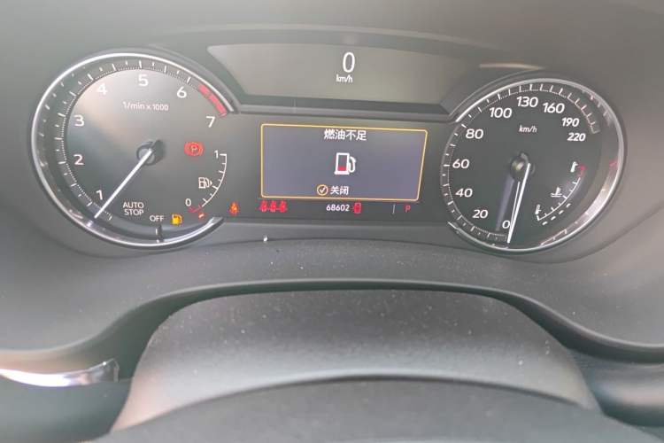 Used Cadillac XT4 2022 28T Two-Wheel Drive Fashion Edition Odometer Close Up
