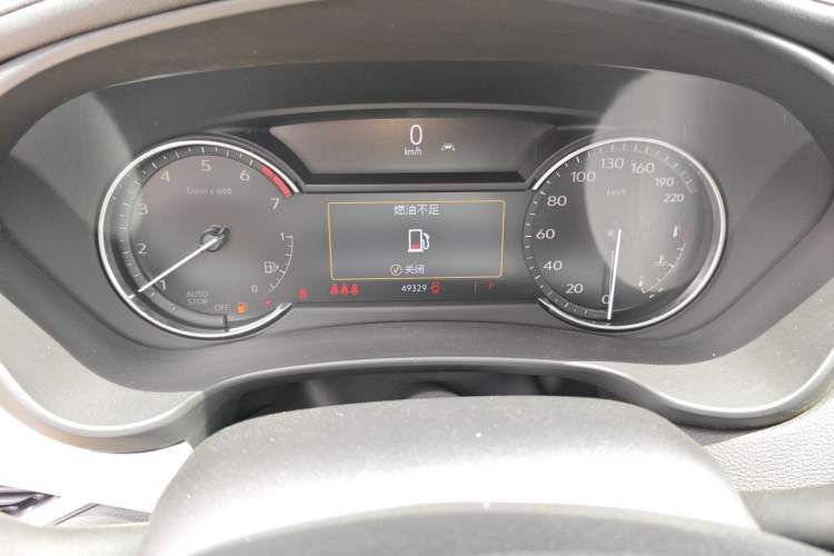 Used Cadillac XT4 2022 28T Two-Wheel-Drive Luxury Version Odometer Close Up