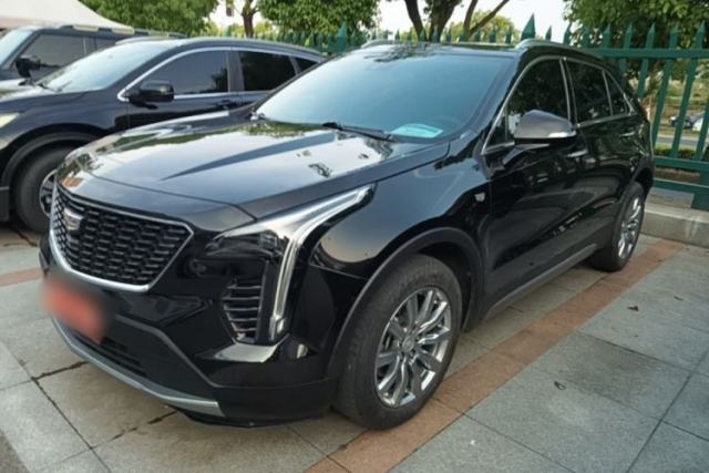 Used Cadillac XT4 2022 28T Two-Wheel-Drive Luxury Version