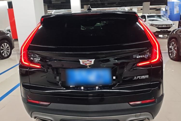 Used Cadillac XT4 2022 28T Two-Wheel-Drive Luxury Version Rear