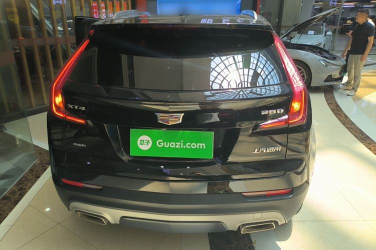 Used Cadillac XT4 2022 28T Two-Wheel-Drive Luxury Version Rear