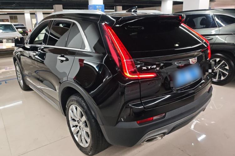 Used Cadillac XT4 2022 28T Two-Wheel-Drive Luxury Version Rear Left 45 Deg