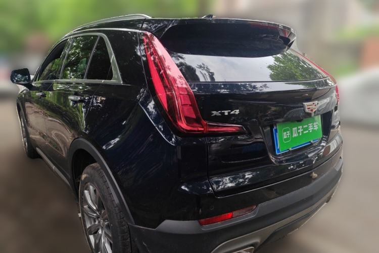 Used Cadillac XT4 2022 28T Two-Wheel-Drive Luxury Version Rear Left 45 Deg