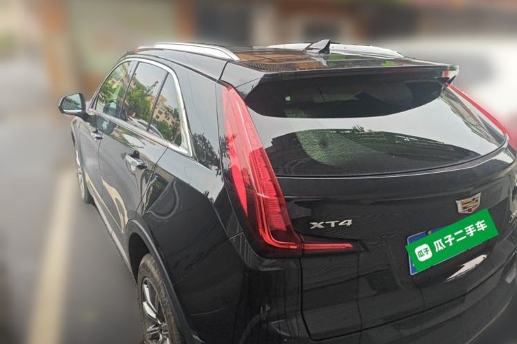 Used Cadillac XT4 2022 28T Two-Wheel-Drive Luxury Version Rear Left 45 Deg