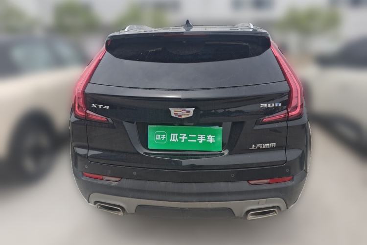 Used Cadillac XT4 2022 28T Two-Wheel-Drive Luxury Version Rear