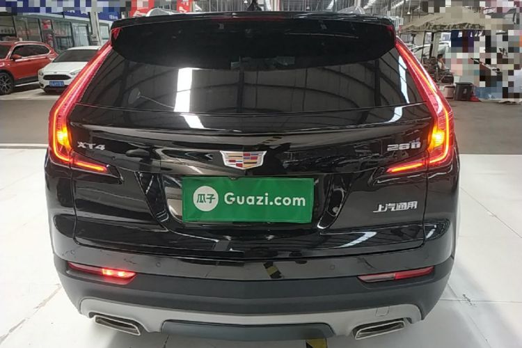 Used Cadillac XT4 2022 28T Two-Wheel-Drive Luxury Version Rear