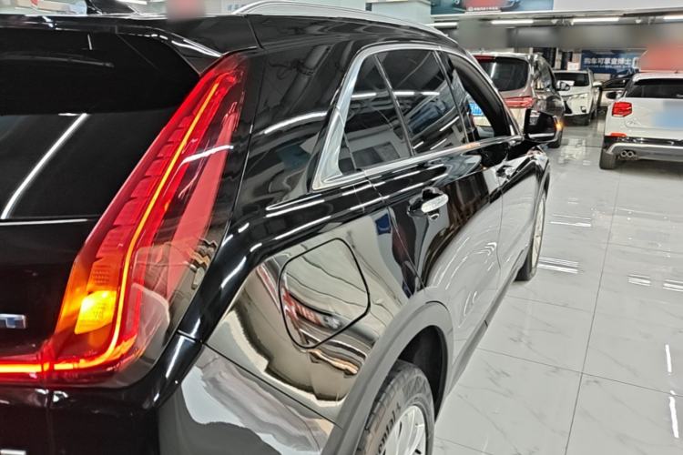 Used Cadillac XT4 2022 28T Two-Wheel Drive Fashion Edition Rear Right 45 Deg