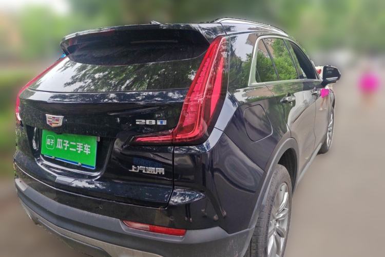 Used Cadillac XT4 2022 28T Two-Wheel-Drive Luxury Version Rear Right 45 Deg