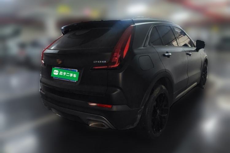Used Cadillac XT4 2022 28T Two-Wheel-Drive Luxury Version Rear Right 45 Deg