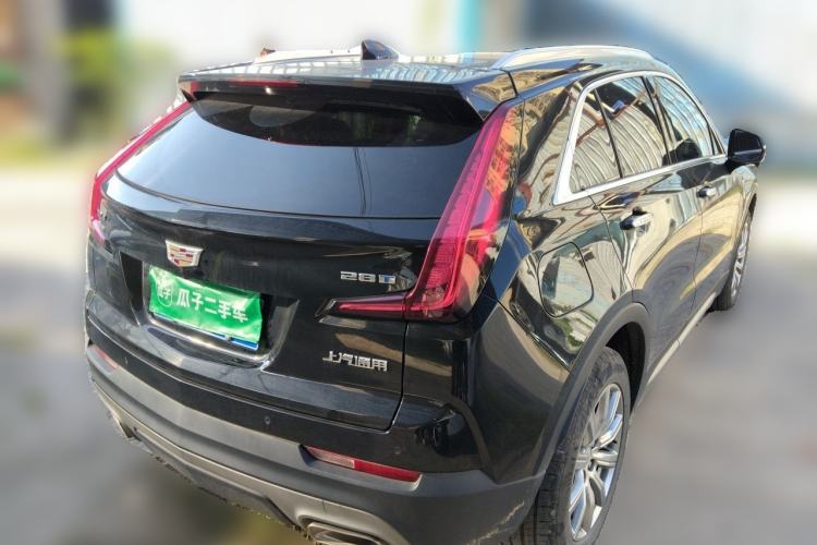 Used Cadillac XT4 2022 28T Two-Wheel-Drive Luxury Version Rear Right 45 Deg