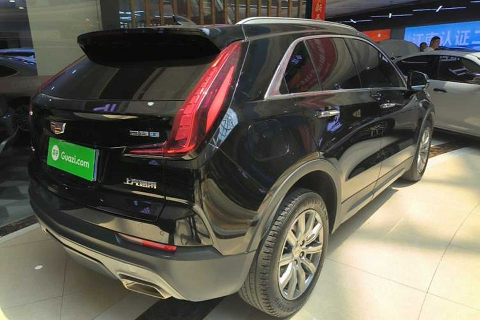 Used Cadillac XT4 2022 28T Two-Wheel-Drive Luxury Version Rear Right 45 Deg