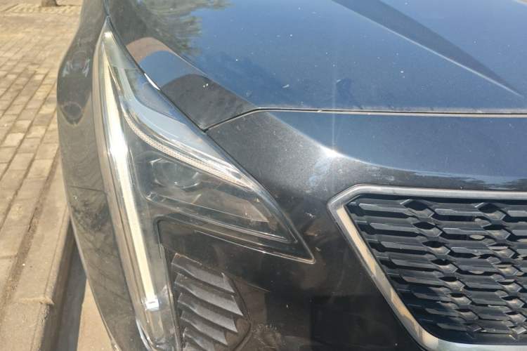 Used Cadillac XT4 2022 28T Two-Wheel-Drive Luxury Version Right Front Headlight