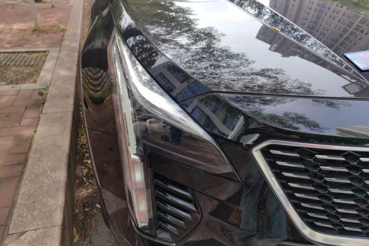Used Cadillac XT4 2022 28T Two-Wheel Drive Fashion Edition Right Front Headlight