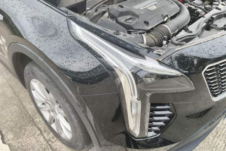 Used Cadillac XT4 2022 28T Two-Wheel Drive Fashion Edition Right Front Headlight