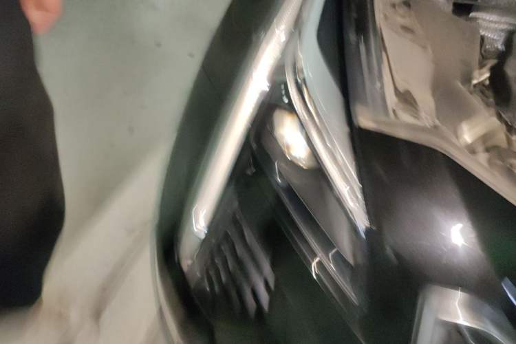 Used Cadillac XT4 2022 28T Two-Wheel Drive Prestige Version Right Front Headlight