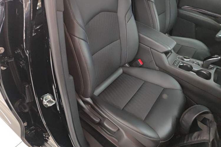 Used Cadillac XT4 2022 28T Two-Wheel Drive Fashion Edition Right Front Seat