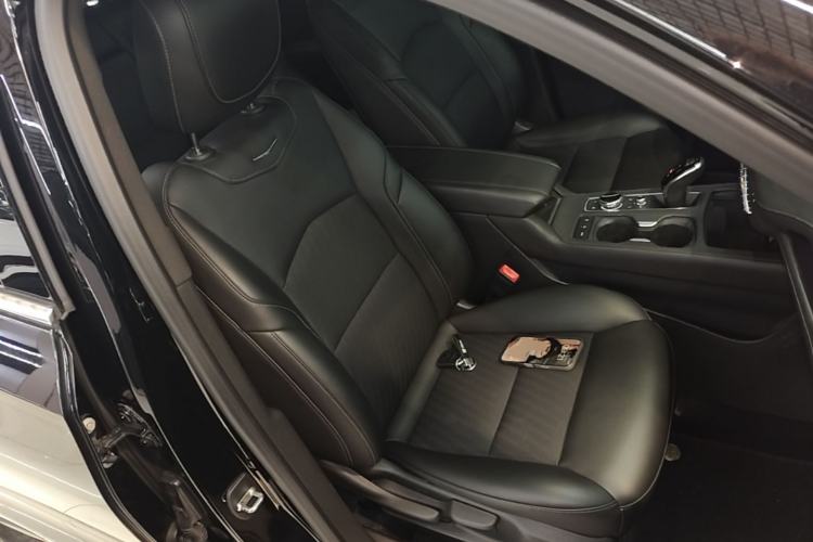 Used Cadillac XT4 2022 28T Two-Wheel Drive Fashion Edition Right Front Seat