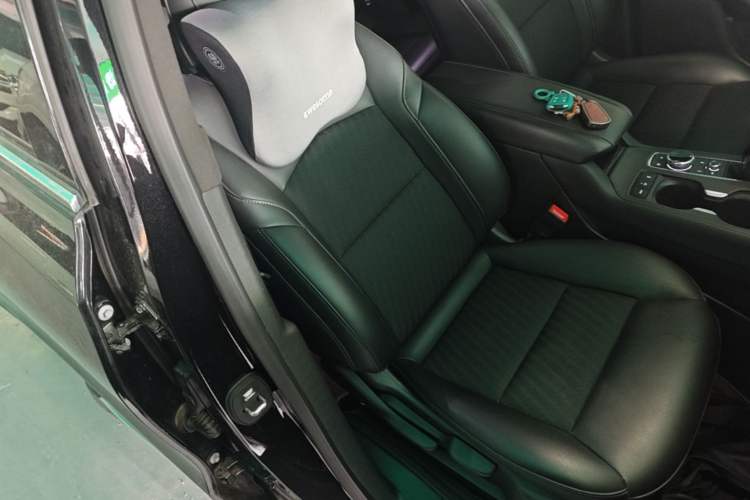Used Cadillac XT4 2022 28T Two-Wheel Drive Fashion Edition Right Front Seat