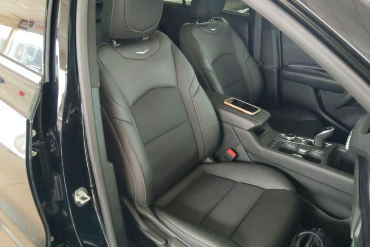 Used Cadillac XT4 2022 28T Two-Wheel Drive Fashion Edition Right Front Seat