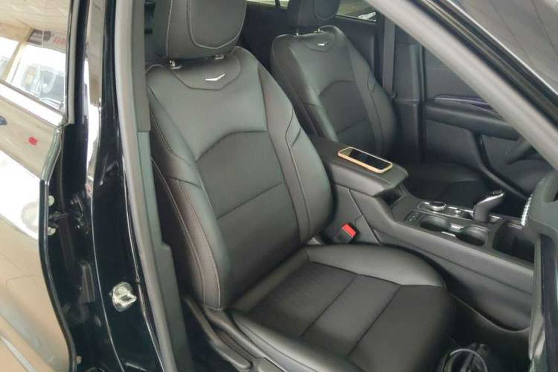 Used Cadillac XT4 2022 28T Two-Wheel Drive Fashion Edition Right Front Seat